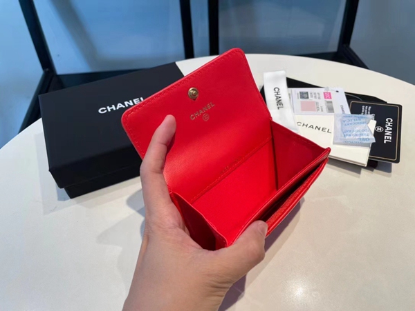 シャネル財布全体デザイン